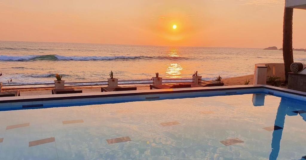 Ap Nippon Beach 히카두와 외부 사진